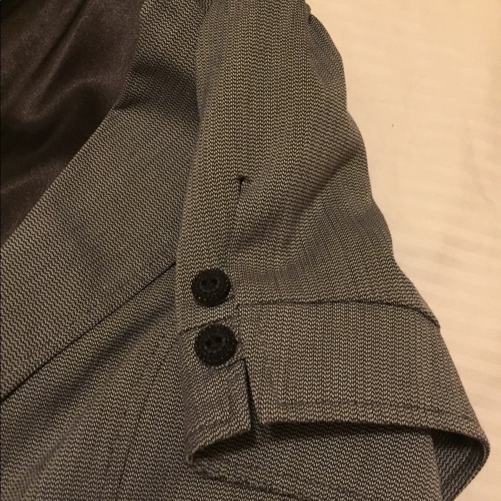 Blazer - Picture 4 of 6